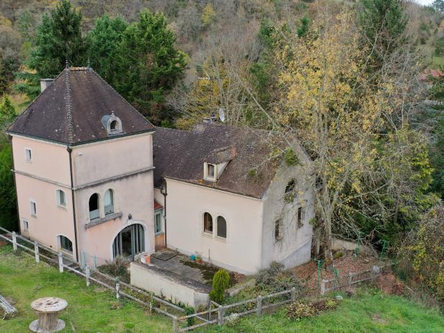 Maison 13 pièces 354 m²