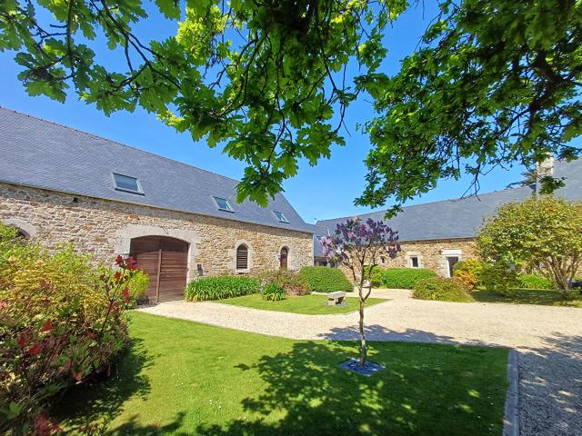 Maison 13 pièces 355 m²
