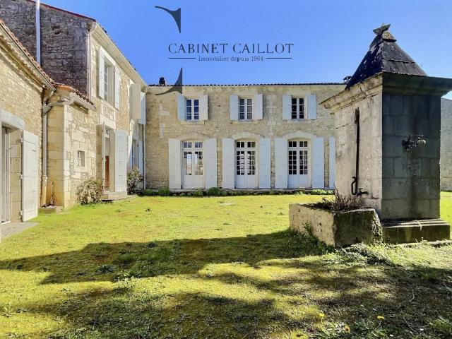 Maison 13 pièces 365 m²