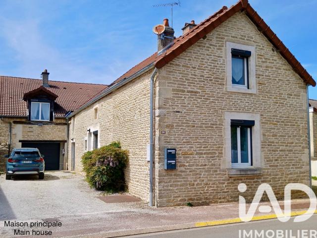 Maison 13 pièces 375 m²
