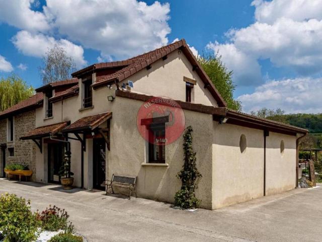Maison 13 pièces 379 m²
