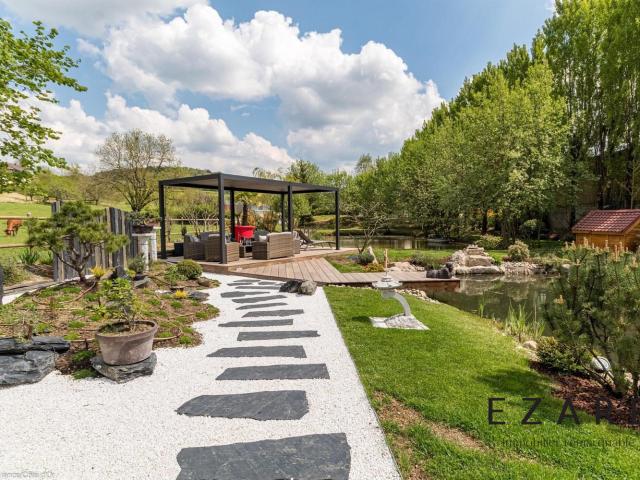 Maison 13 pièces 379 m²