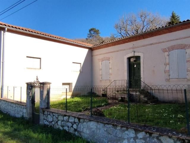Maison 13 pièces 380 m²