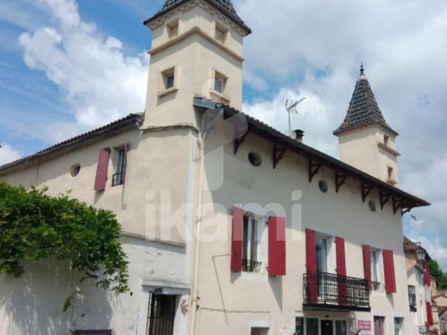 Maison 13 pièces 389 m²