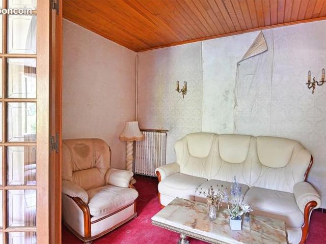 Maison 13 pièces 300 m²