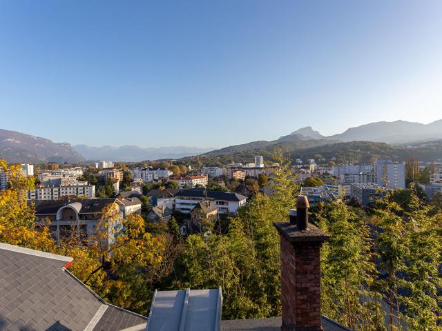 Maison 13 pièces 310 m²