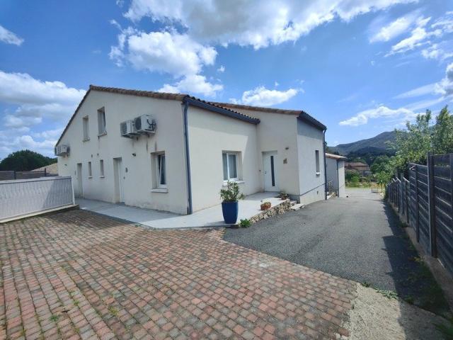 Maison 13 pièces 311 m²