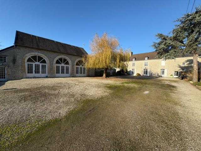 Maison 13 pièces 316 m²