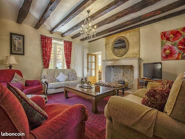 Maison 13 pièces 320 m²
