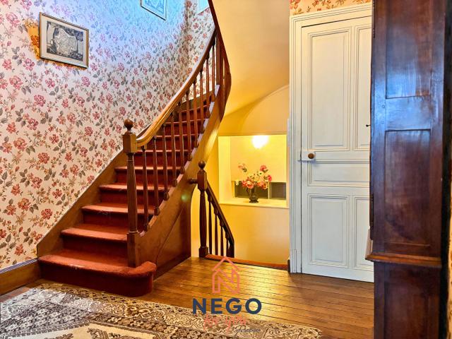 Maison 13 pièces 320 m²