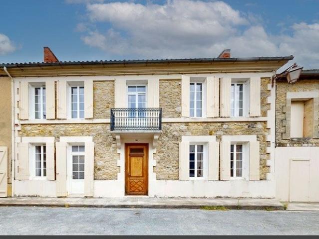 Maison 13 pièces 324 m²