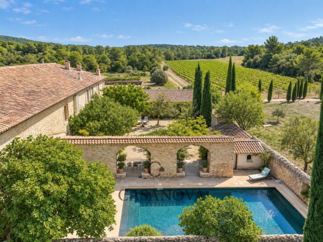 Maison 13 pièces 329 m²