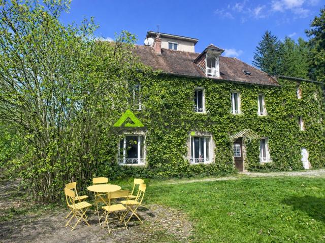 Maison 13 pièces 330 m²