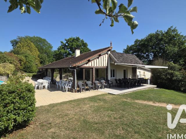 Maison 13 pièces 337 m²