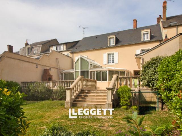 Maison 13 pièces 336 m²