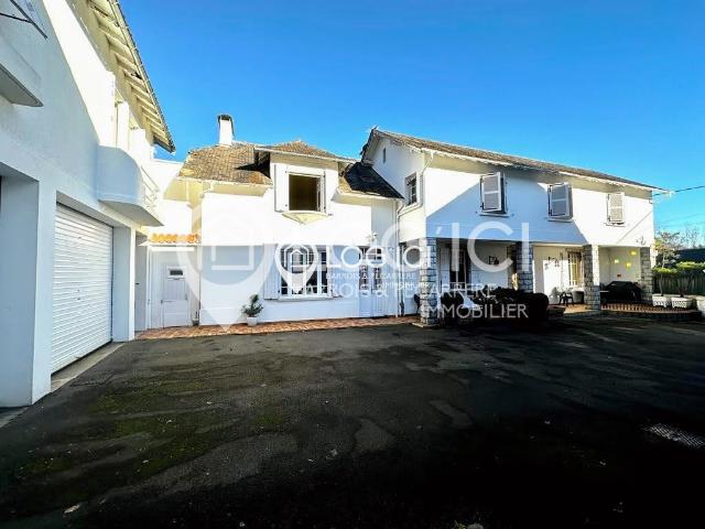 Maison 13 pièces 338 m²