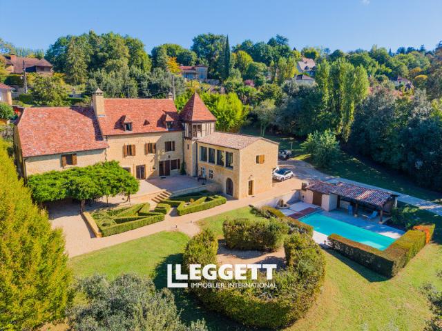 Maison 13 pièces 442 m²