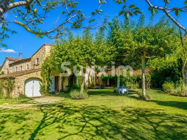 Maison 13 pièces 450 m²