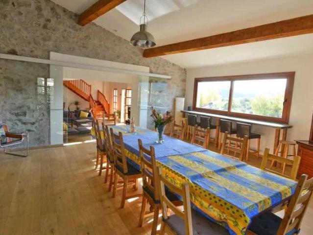 Maison 13 pièces 478 m²