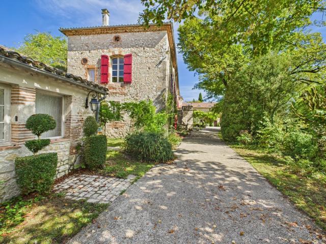 Maison 13 pièces 480 m²