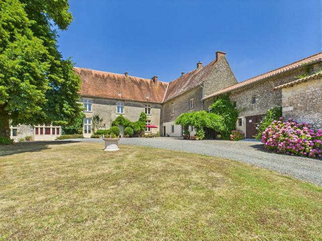 Maison 13 pièces 495 m²