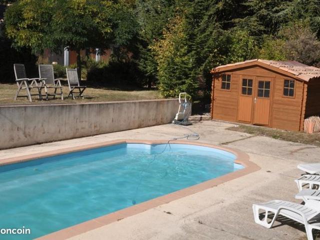 Maison 13 pièces 400 m²