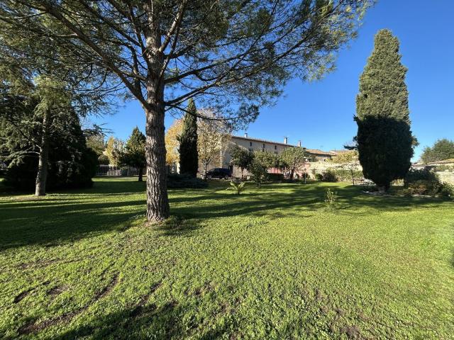 Maison 13 pièces 405 m²