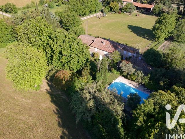 Maison 13 pièces 408 m²