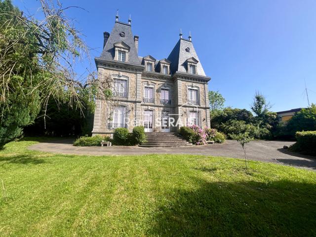 Maison 13 pièces 420 m²