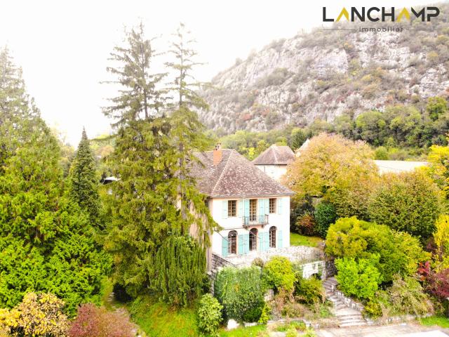 Maison 13 pièces 428 m²