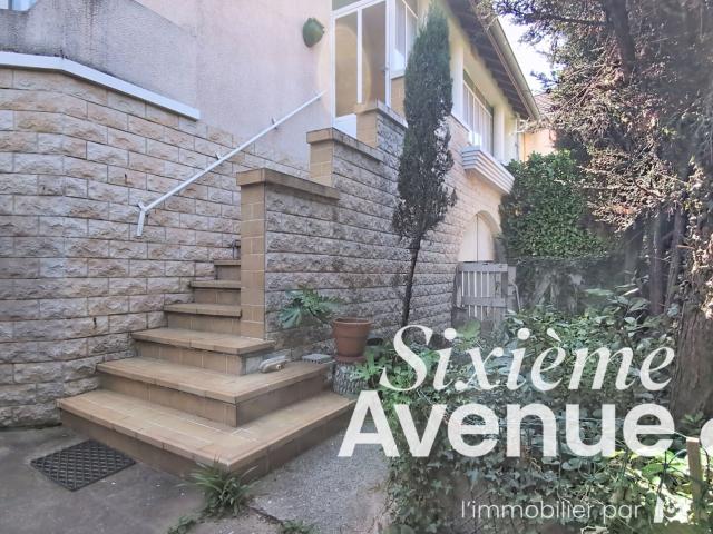 Maison 13 pièces 435 m²
