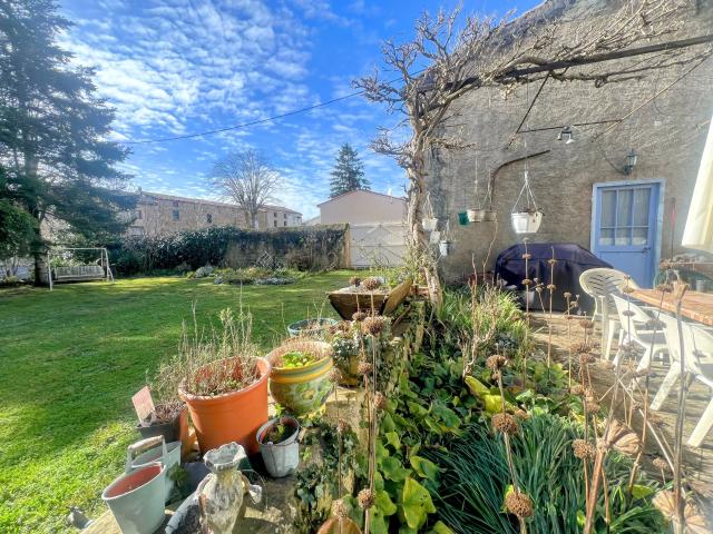 Maison 13 pièces 439 m²