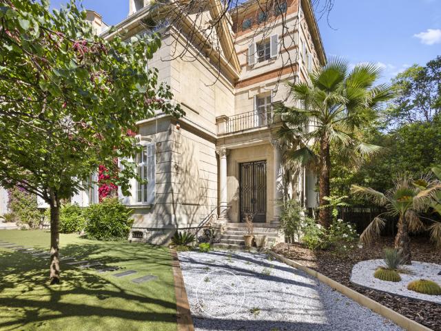 Maison 13 pièces 561 m²