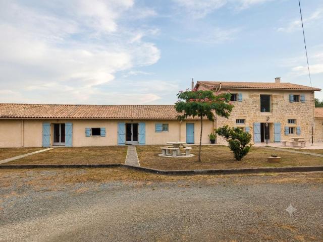 Maison 13 pièces 530 m²