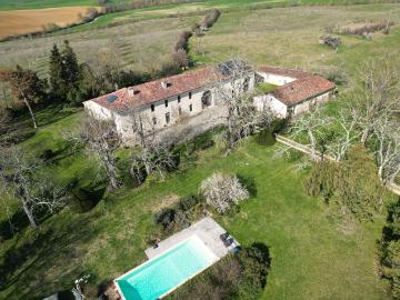 Maison 13 pièces 685 m²