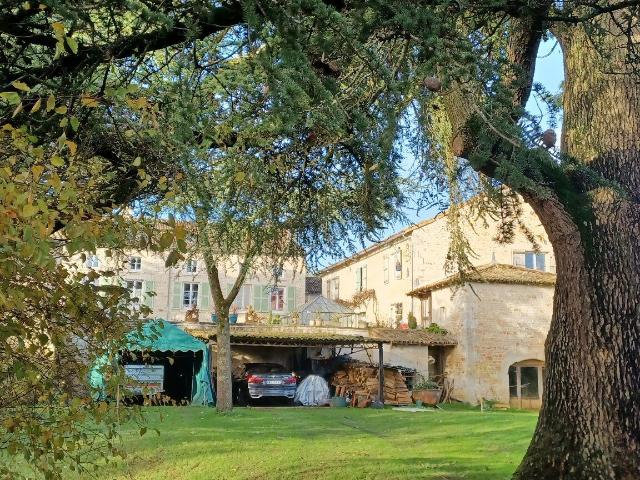 Maison 13 pièces 635 m²