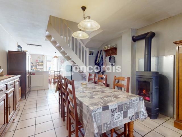 Maison 145 m²: 4 chambres / Cour et jardin / Garage