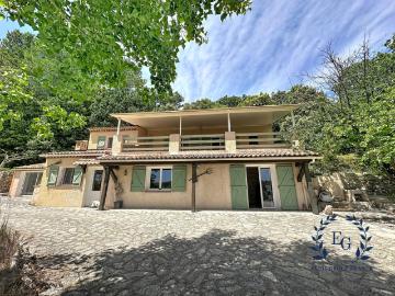 MAISON 147 m² 5000 DE TERRAIN