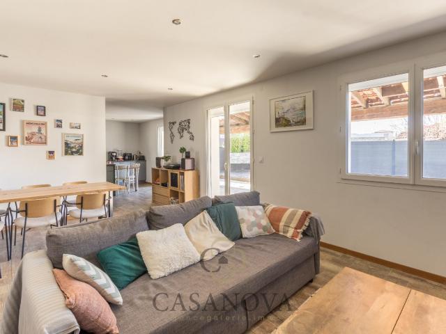 Maison, 147 m² 5 pièces, en location à Prades Le Lez 2 300 € par mois