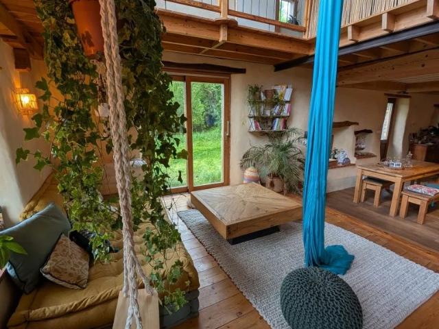 Maison 140m² + studio 30m² sur 6ha de terrain