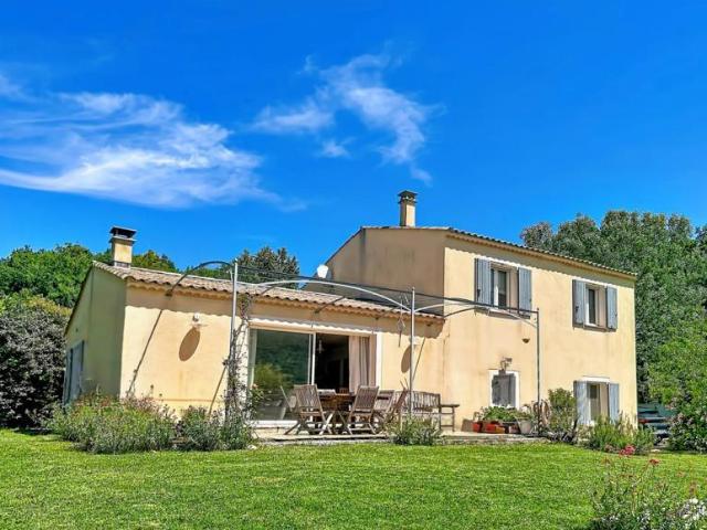 Maison 142 m² avec piscine et vue exceptionnelle à Bevons
