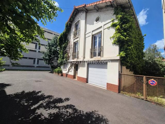 Maison 14 pièces 163 m²