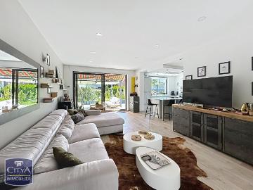 Maison 14 pièces 250 m²