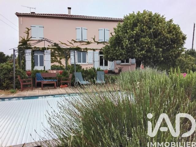 Maison 14 pièces 250 m²