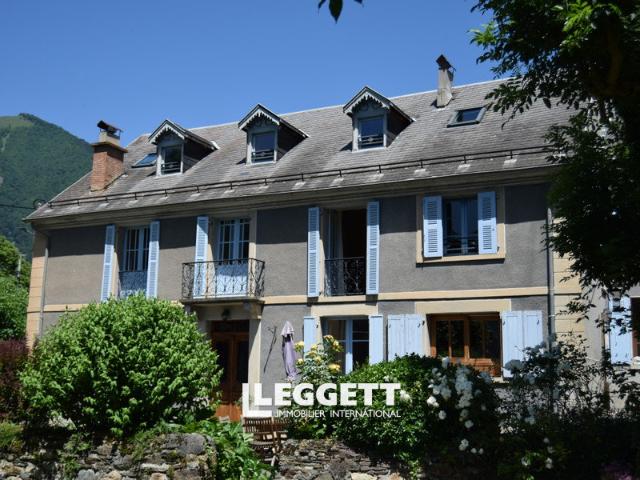 Maison 13 pièces 265 m²