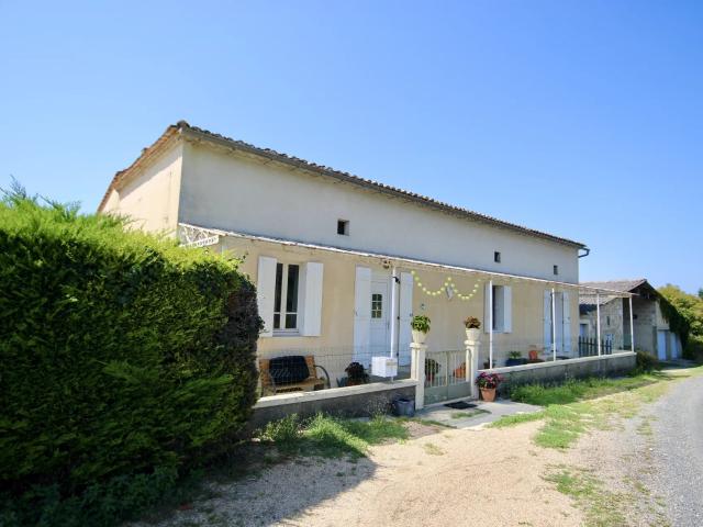 Maison 14 pièces 272 m²