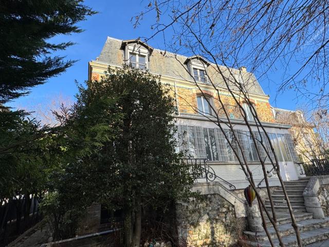 Maison 14 pièces 300 m²