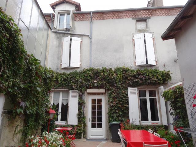 Maison 14 pièces 220 m²