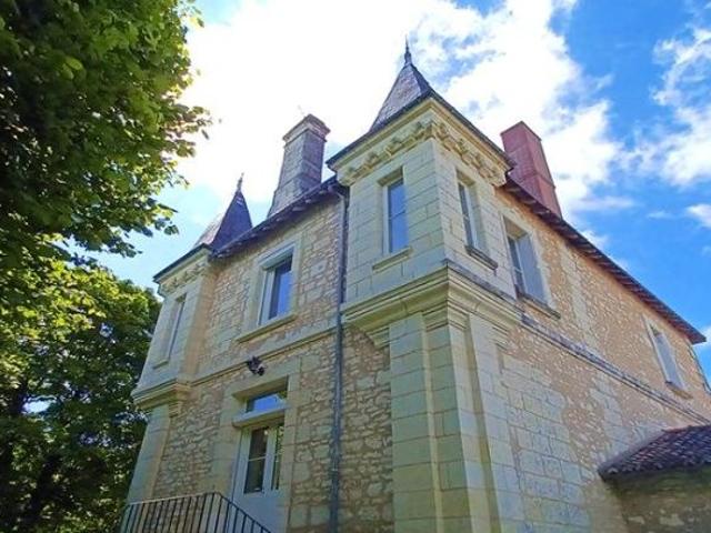 Maison 14 pièces 353 m²