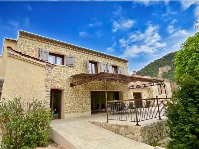 Maison 14 pièces 350 m²